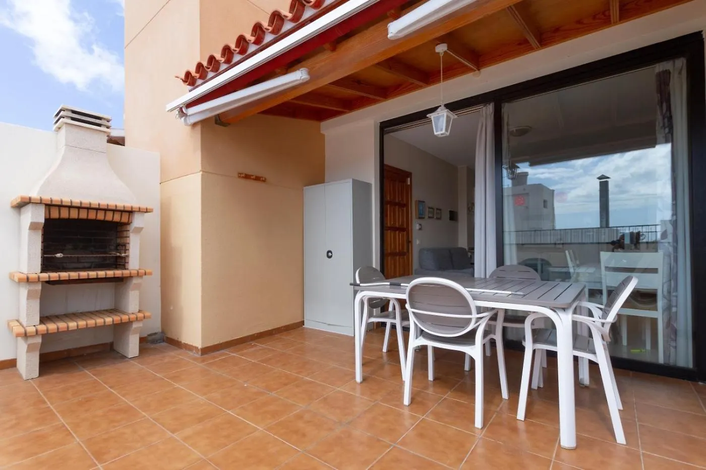 Brisa Del Mar Los Cristianos contacts